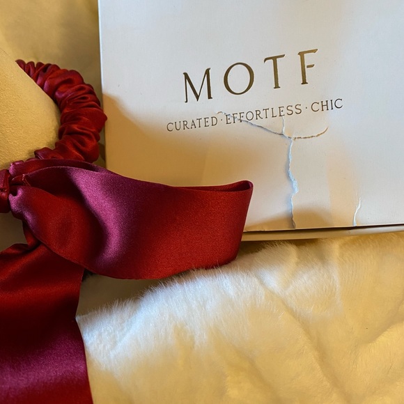 MOTF Silk Hair Band #4 - Picture 5 of 7